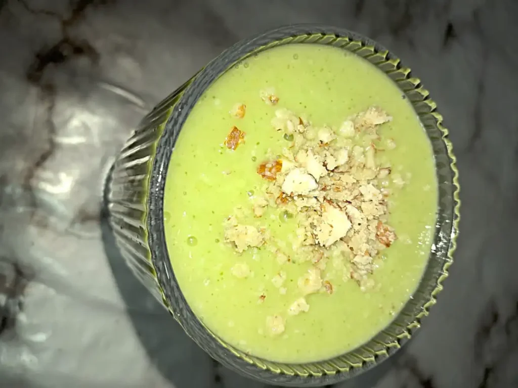 Tropical Green Smoothie with Yogurt